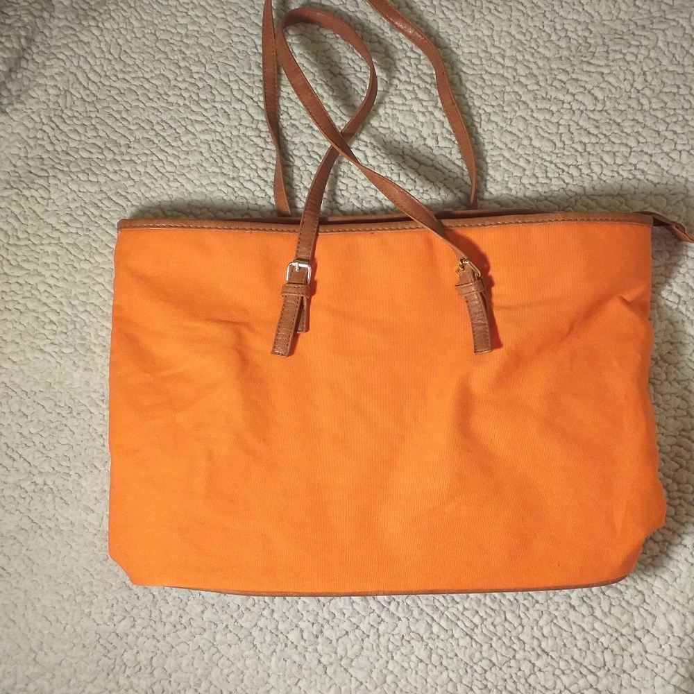 Plain orange tote ♡
